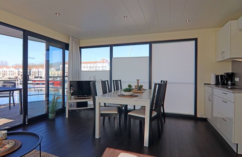 Tarnewitz Boat Rental | Cozy Houseboat in Boltenhagen with Family-Friendly Amenities