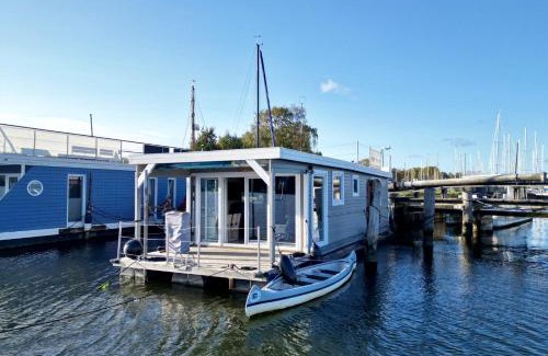 Luebeck Boat Rental | Experience Hausboot Janne Lübeck with Oceanfront Views