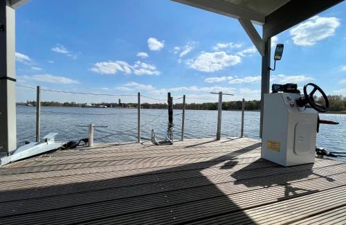 Luebeck Boat Rental | Experience Hausboot Janne Lübeck with Oceanfront Views