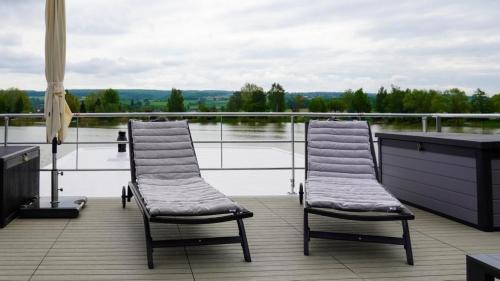Godelheim Boat Rental | Experience Hausboot Möwenschiss with Oceanfront Views