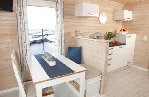 Grossenbrode Boat Rental | Hausboot Poseidon 1