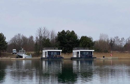 Laasow Boat Rental | Experience Tranquility at Hausboot Seensucht - LP14