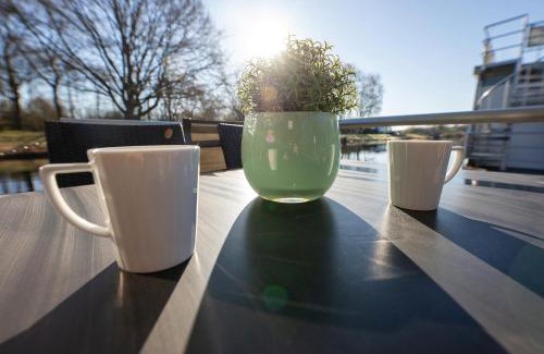 Bad Bederkesa House | Hausboot "Seestern"
