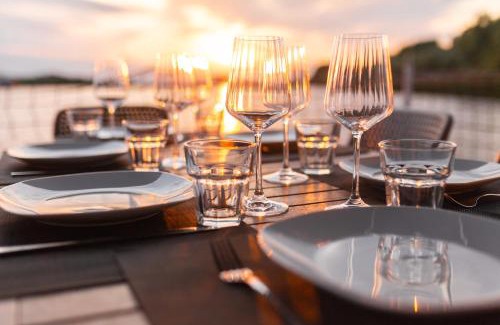 Rablinghausen Boat Rental | Discover Hausboote am Lankenauer Höft with Ocean Views