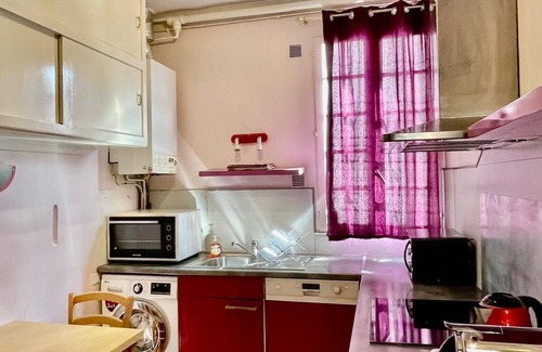 Quartier Saint-Georges Apartment | Discover Haussmann Opera: A 9/10 Guest Rated Experience