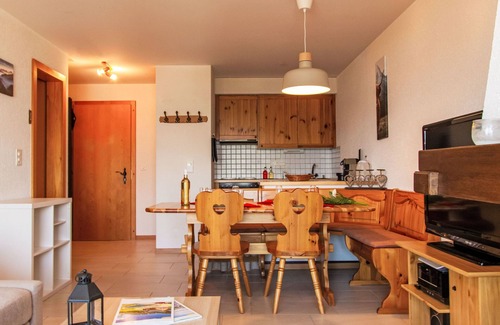 Saint-Pierre-de-Clages Apartment | Exceptional Hauts de Nendaz F3 with lake views & spa