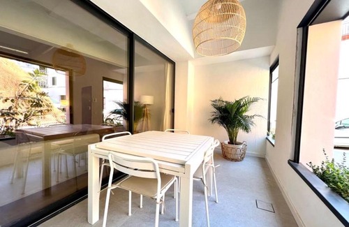 Sant Pol De Mar Apartment | Oceanfront Retreat at Hauzify I Apartaments Sant Pau