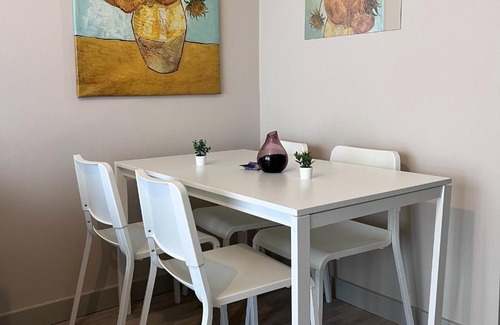 Kepez Apartment | Convenient Poolside Apartment Near the Airport