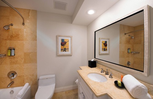 New Town Hotel | Discover Havana Cabana at Key West - 4-Star Family Retreat