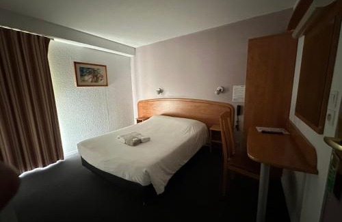 Malay-le-Grand Hotel | Pet-Friendly HAVANA Hôtel: A Family Retreat Awaits