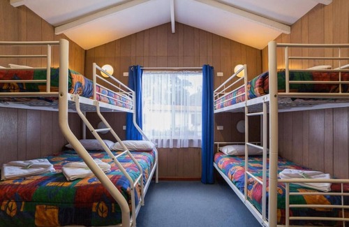 Emu Point Ski Chalet | Discover Family-Friendly Havanas Villas Group Chalets
