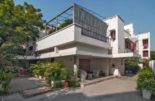 Hauz Khas Bed & Breakfast | Inviting Haveli Hauz Khas: Family-Friendly & Rated 9.4/10