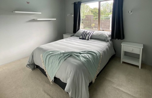 Havelock North House | Relaxing Havelock Hideaway with Private Pool & Breakfast