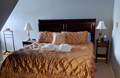 Wells Beach Bed & Breakfast | Relax at Haven By The Sea B&B Inn - Rated 9.6/10!