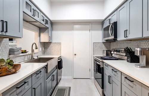 Cowley Condo | Ideal Retreat for Travel Nurses & Digital Nomads