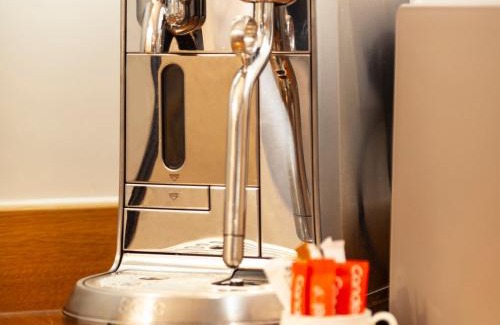Hele House | Pet-Friendly Haven Heights: Guest Rated 9.5/10