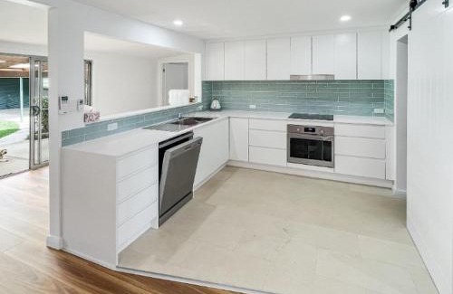 North Haven House | Pet-Friendly Haven Hideout for Families and Travelers