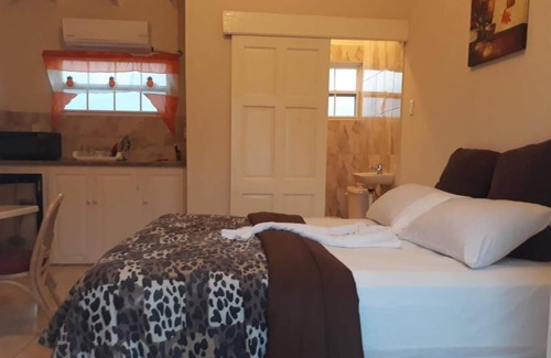 Oistins House | Comfortable Haven House Apartments with Family-Friendly Amenities