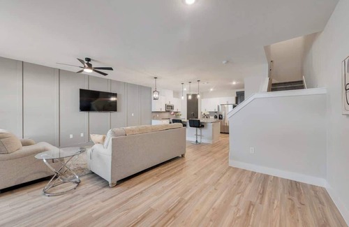 Princeton House | Haven II-Brand new, charming, cozy getaway, WIFI