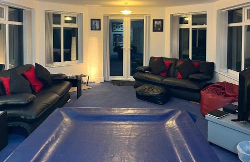 Blaydon on Tyne House | Family-Friendly Haven in the Burn with Kitchen Amenities
