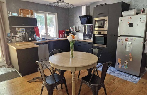Saint-Medard-en-Jalles House | Haven of peace with heated pool, 30 minutes from Bordeaux and the ocean.