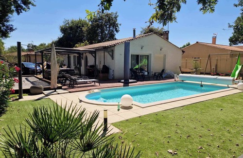 Saint-Medard-en-Jalles House | Haven of peace with heated pool, 30 minutes from Bordeaux and the ocean.