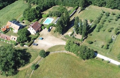 Saint-Sauveur House | Tranquil Retreat with Pool and 9.8/10 Guest Rating