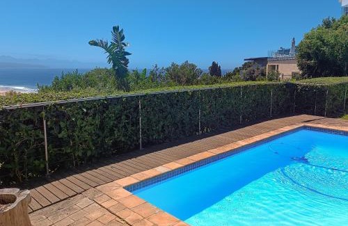 Plettenberg Bay Villa | Exceptional Haven On Hill: Oceanfront Bliss Awaits You