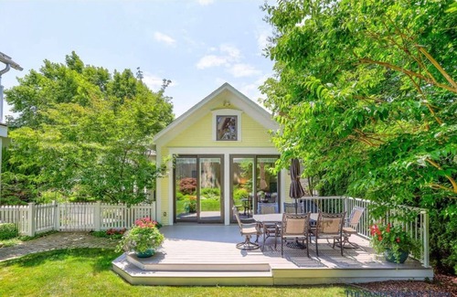 Grand Haven House | Haven on Howard - Monthly Booking Great Location