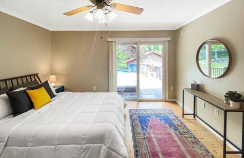 Kerhonkson House | Relax at Haven Retreat: Catskills Hot Tub & Bar Hall Oasis