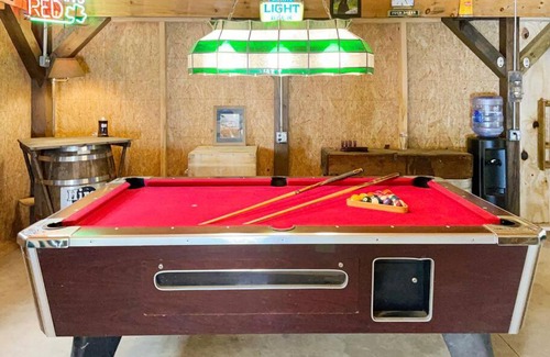 Kerhonkson House | Relax at Haven Retreat: Catskills Hot Tub & Bar Hall Oasis