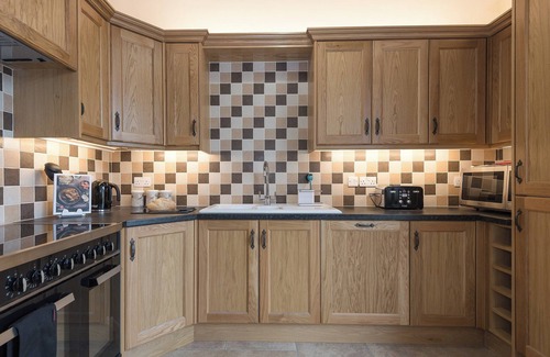 Wainfleet All Saints Cottage | Inviting 4-Bedroom Retreat in Wainfleet St. Mary, Near Skegness