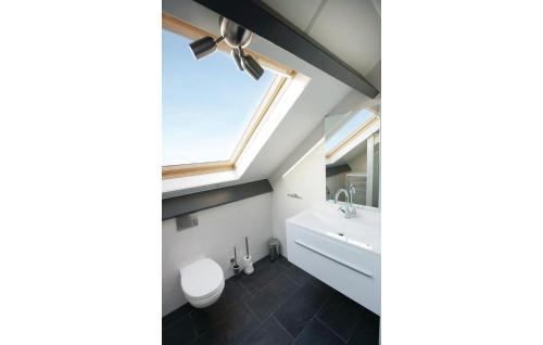Maurik House | Relax at Havenhuis: 4-Star Retreat with Private Pool