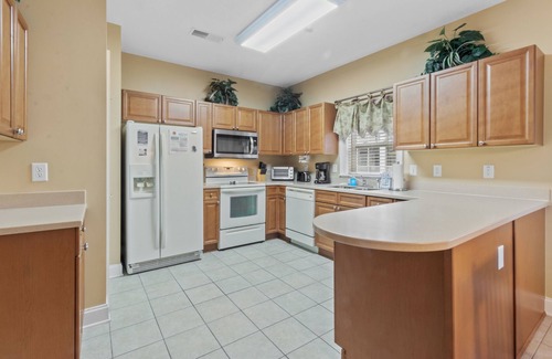 North Myrtle Beach Condo | Havens #1122: Pet-Friendly 3 Br Condo with Pool Access