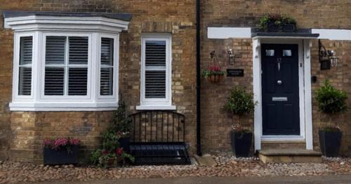 Woburn Bed & Breakfast | Havisham House: Guest Rated 10/10, Pet Friendly Stay