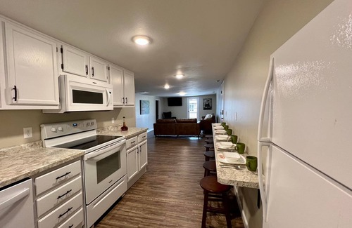 Alto Pass Apartment | Exceptional Havisham House Suite 88 with Wine Trail Access