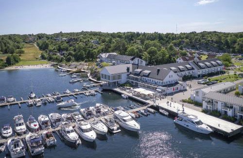 Tjome Hotel | Relax at Havna Tjøme Hotel with Ocean Views & Pool Access
