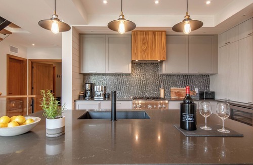 Mont-Tremblant House | Havre 115 Des Montagnes | Modern Ski-in/Ski-out Retreat