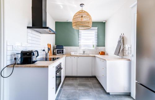 Morieres-les-Avignon Apartment | Relax at Havre de nature Provence with Oceanfront Views