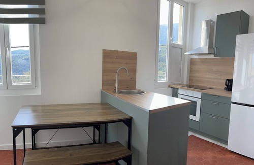 Ville-di-Pietrabugno Apartment | Tranquil Havre de Paix with Sea and Mountain Views