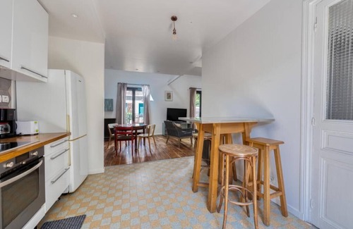 Romainville House | Peaceful Retreat Near Paris with Family & Pet Amenities
