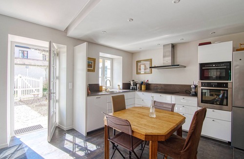 Vaucresson House | Peaceful Haven Near Paris with Family-Friendly Amenities