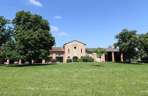 Villemur-sur-Tarn Apartment | Relaxing Retreat in a Renovated Farm near Toulouse