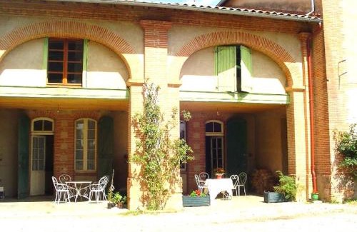 Villemur-sur-Tarn Apartment | Relaxing Retreat in a Renovated Farm near Toulouse