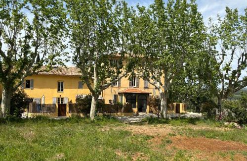 Grand Sud Apartment | Peaceful Haven in a Charming Aixoise Bastide T3