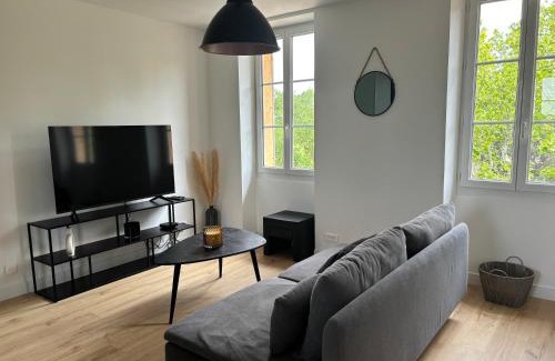Grand Sud Apartment | Peaceful Haven in a Charming Aixoise Bastide T3