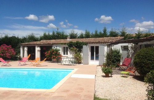 Neoules House | Serene Getaway in Provence with Pool & Family-Friendly Vibes