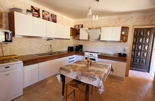 Sollacaro House | Oceanfront Haven: Guest Rated 9.4 with Family Amenities