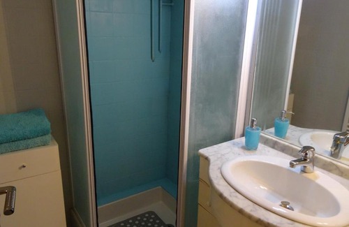 Vernet Apartment | Inviting Stay at Havre de Paix - Family-Friendly Retreat