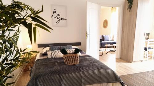 Courlancy Apartment | Pet-Friendly Havre de Paix - Lotus with Breakfast Included